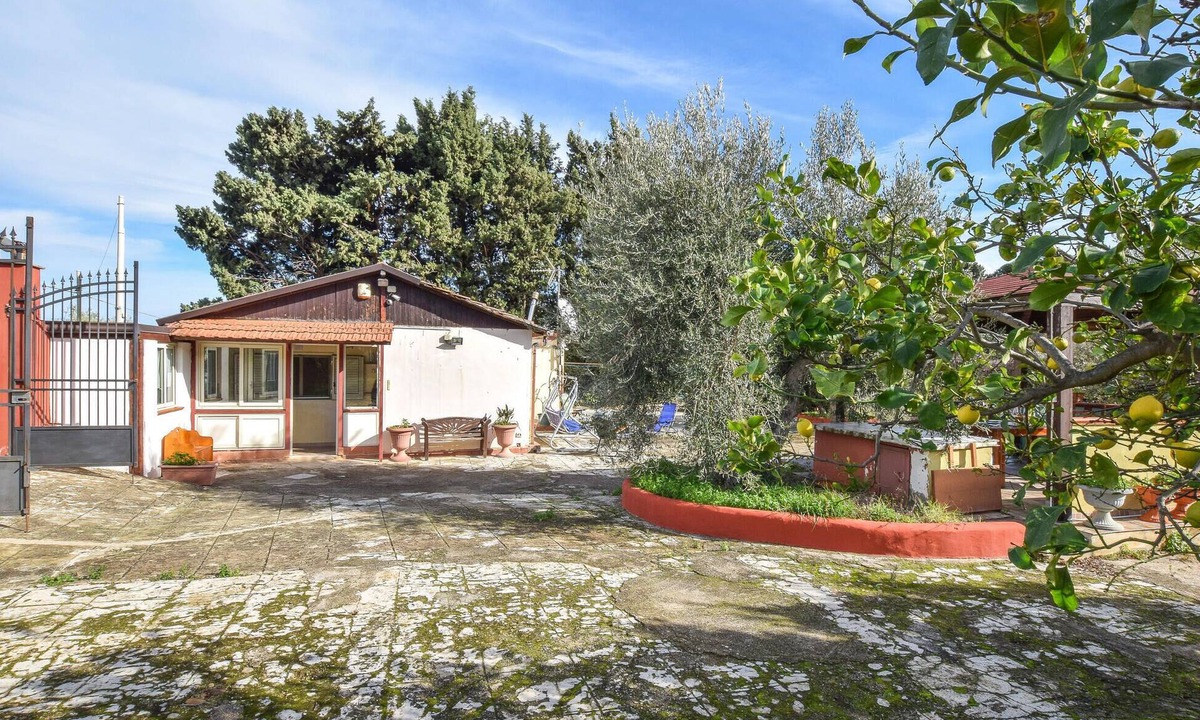 Altavilla Milicia House | 2 bedroom awesome home in Altavilla Milicia