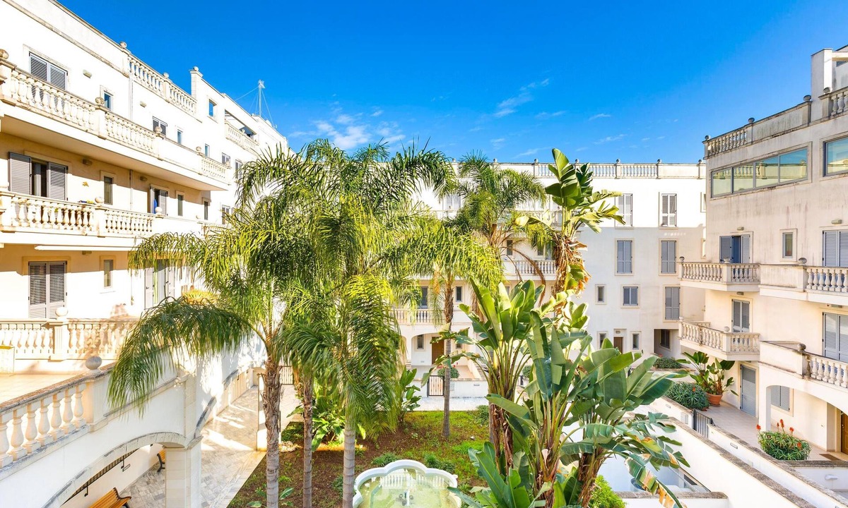 Il Monte Apartment | 2122 Appartamento Corso Italia II by Barbarhouse