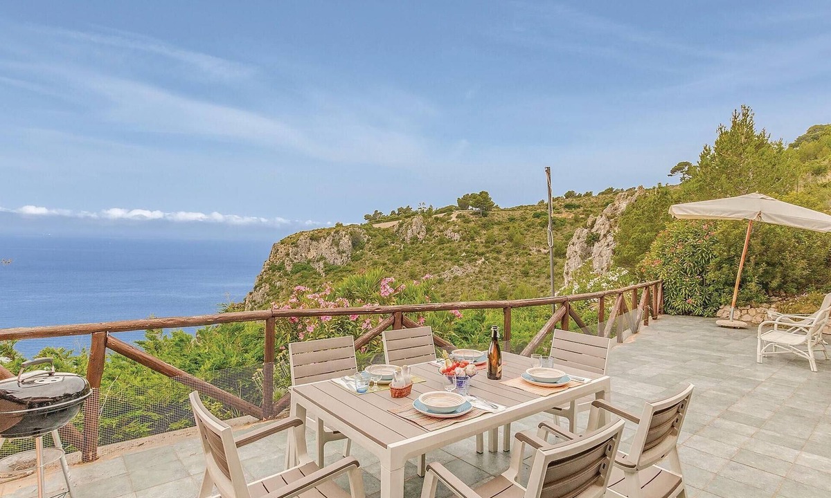 Sperlonga House | 3 bedroom pet friendly home in Sperlonga (LT)