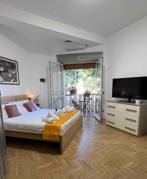 Garbatella House | 3 FERMATE DAL COLOSSEO - Casa Vacanze Elena - 50 m da METRO GARBATELLA
