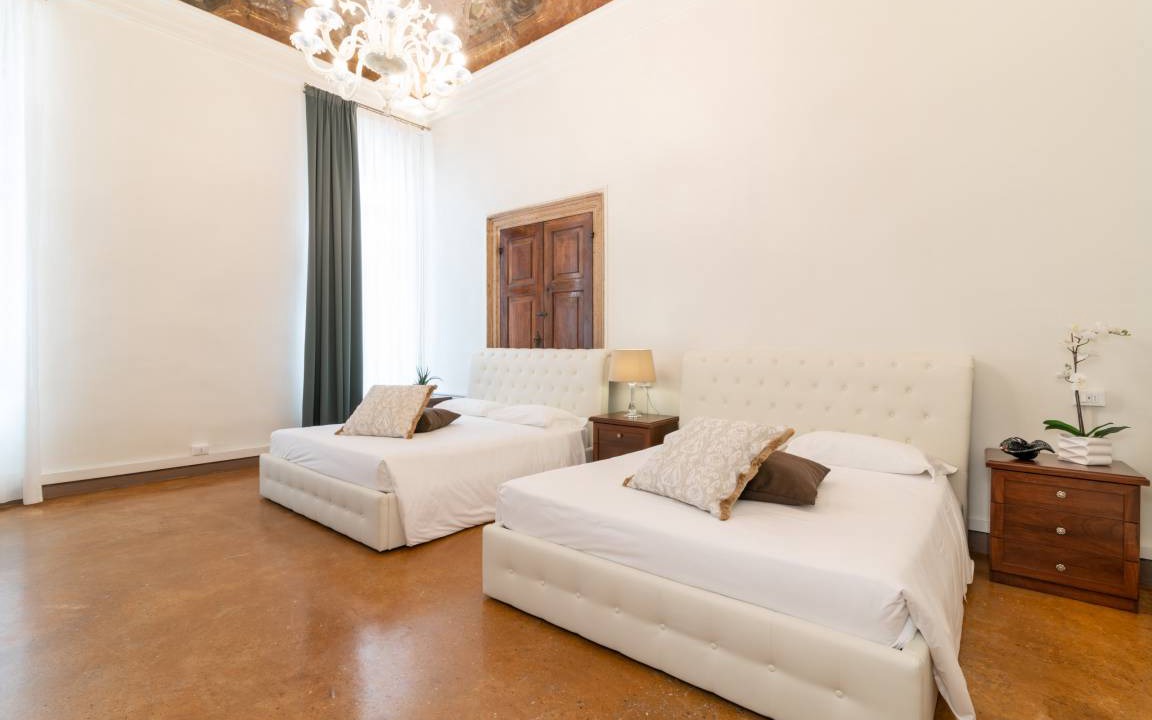 San Polo Apartment | 300 m² Apartment ∙ 2 bedrooms ∙ 10 guests