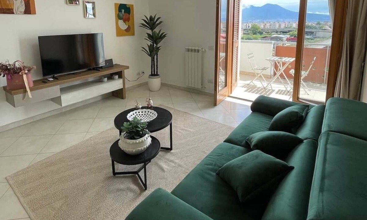 Casavatore Apartment | 4 km from Airport, Private parking Elowen
