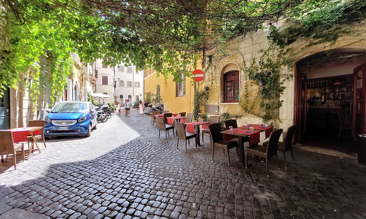 Rione VIII Sant'Eustachio Apartment | 4bnb - Luxury Navona Apartment