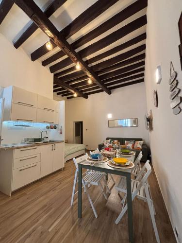 Trani Apartment | A casa tua