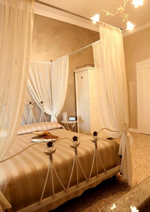 Lecce House | A Class