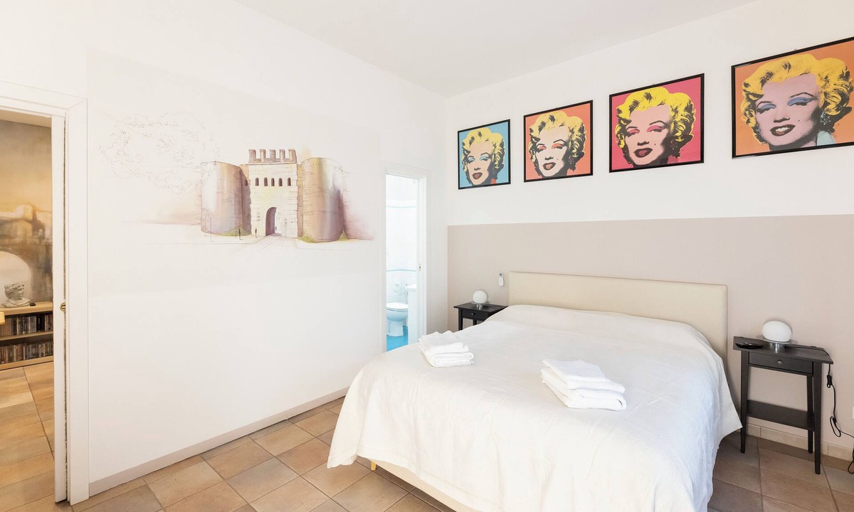 San Giovanni Apartment | A vacation to the Latin walls!