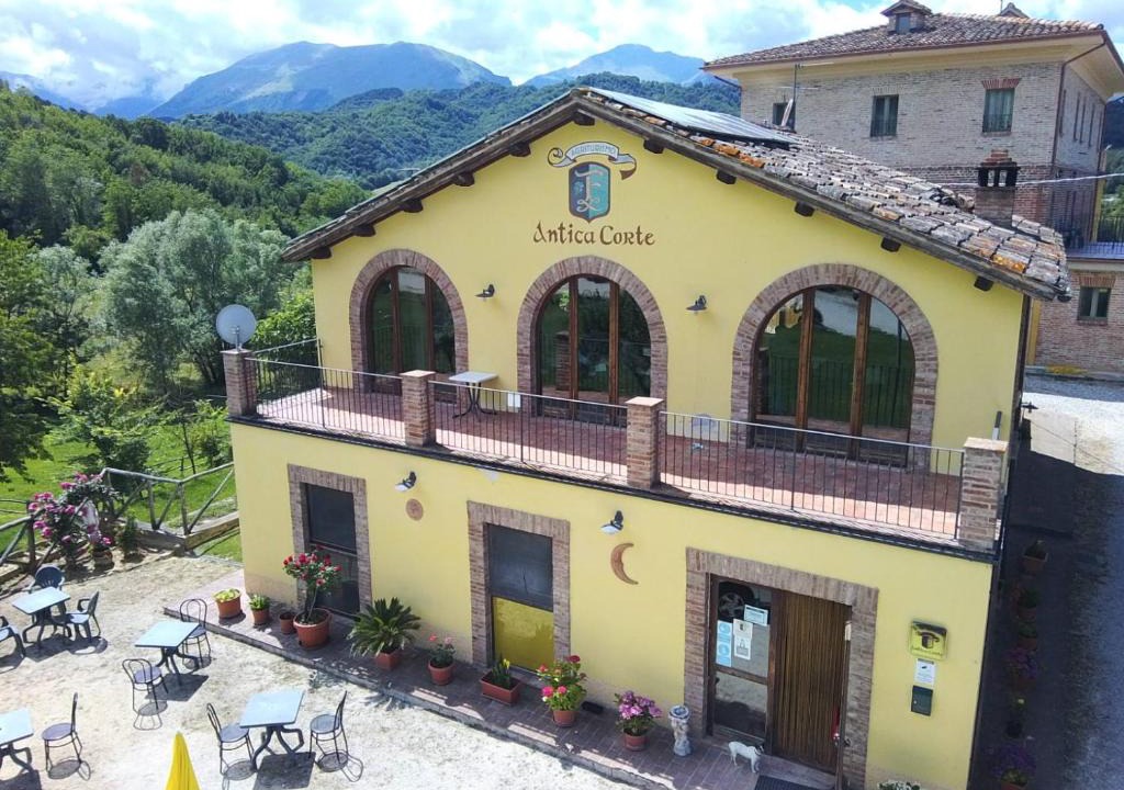 Montefortino House | Agriturismo Antica Corte