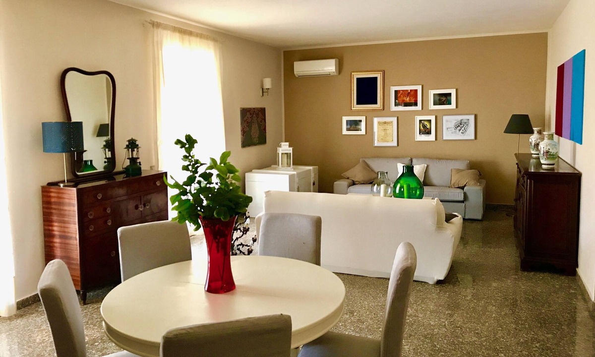 Terrasini Villa | Air-conditioned villa surrounded by greenery near the sea that can accommodate up to 8 people