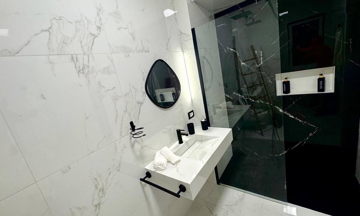 Municipio 5 House | AIRPORT LUXURY RESIDENCES: ELEGANCE AND RELAXATION JUST A STONE'S THROW FROM THE AIRPORT AND THE SEA