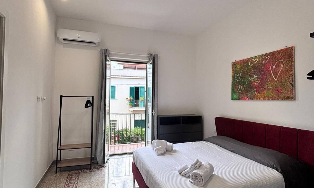 Partanna Apartment | Almarè Mondello, apartment in Mondello, 11 minutes' walk from the beach