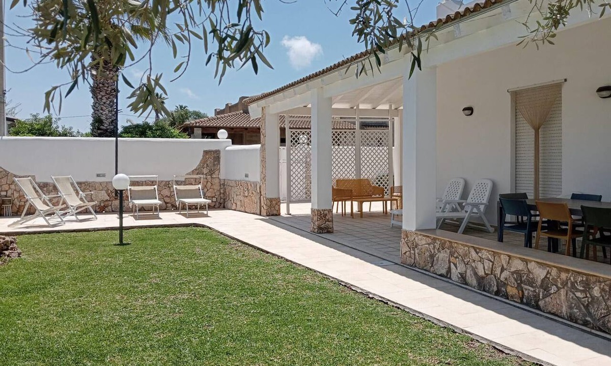 Reitani House | Amazing home in Reitani with WiFi