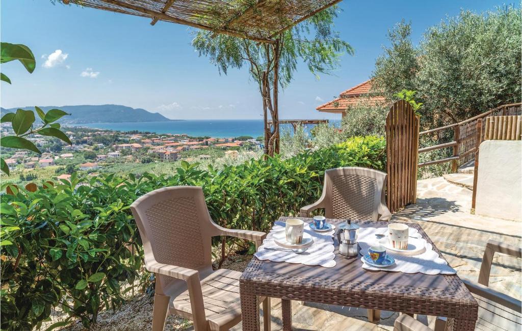 Castellabate House | Amazing Home In S M Di Castellabate With Wifi