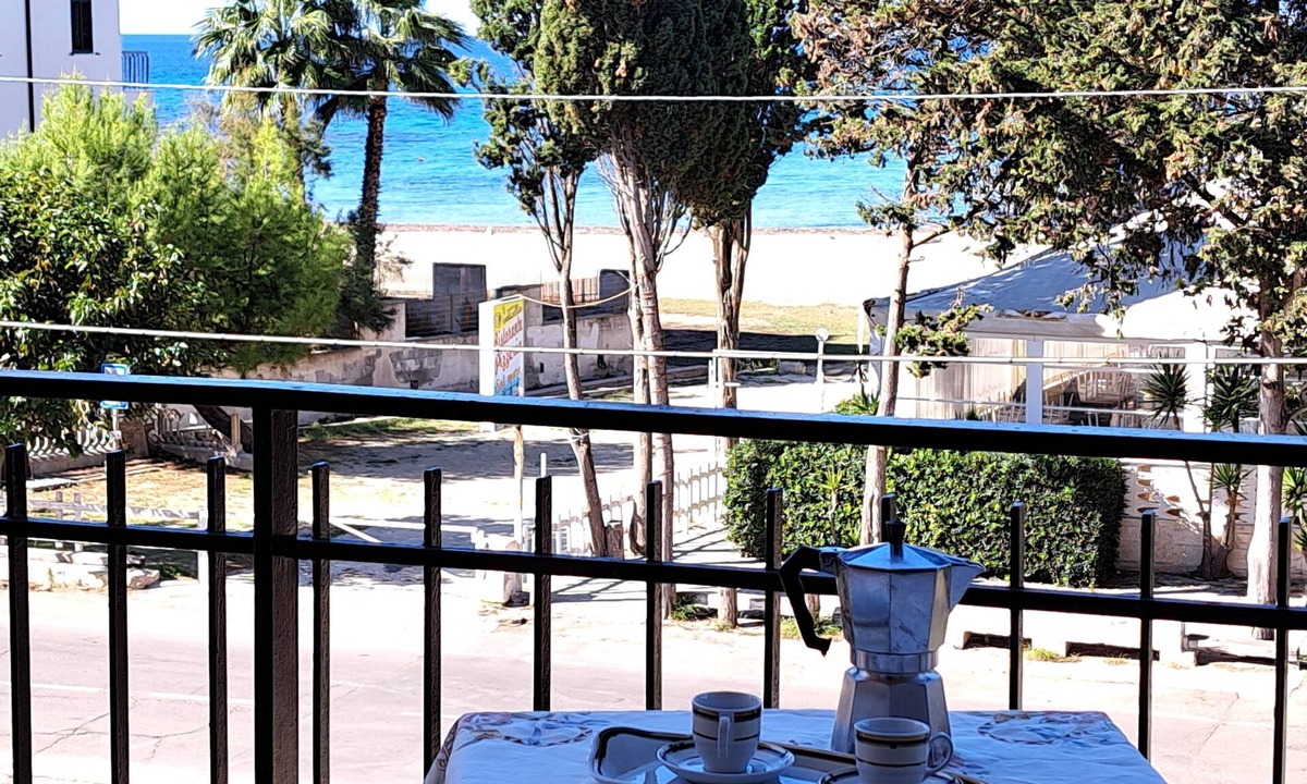 Rivabella Apartment | Apartment 20 metres from the beach