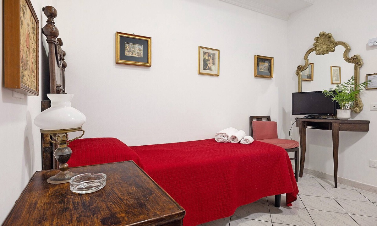 Ruggero Settimo Apartment | Apartment 'Al Palazzo Del Principe Al Massimo' with Wi-Fi and Air Conditioning