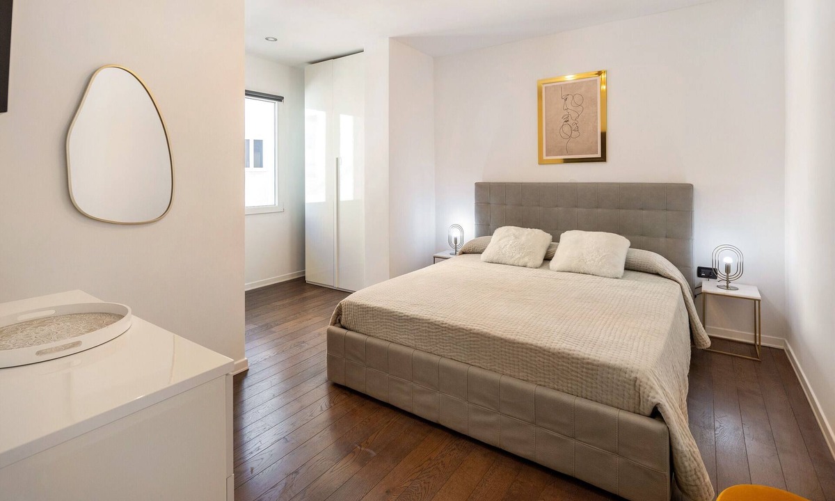 Caorle Apartment | Apartment 'Appartamento Bettin' with Private Terrace, Wi-Fi and Air Conditioning