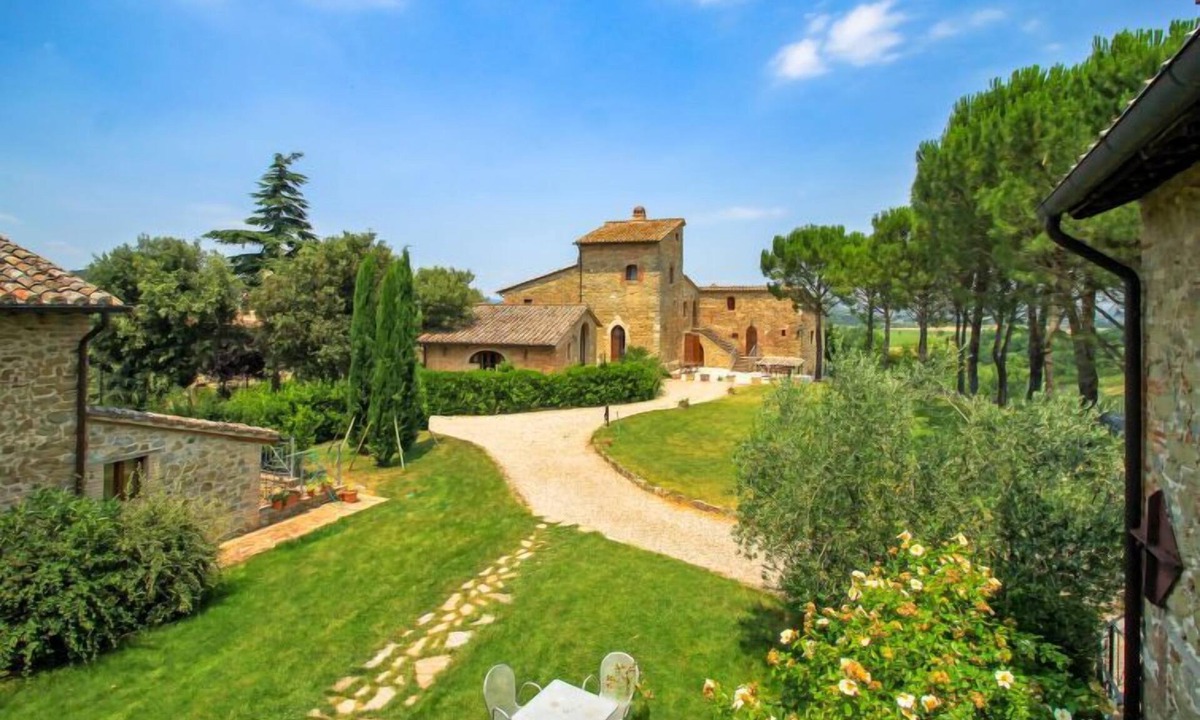 Castiglione della Valle Apartment | Apartment Borgo Monticelli in Perugia - 4 persons, 2 bedrooms