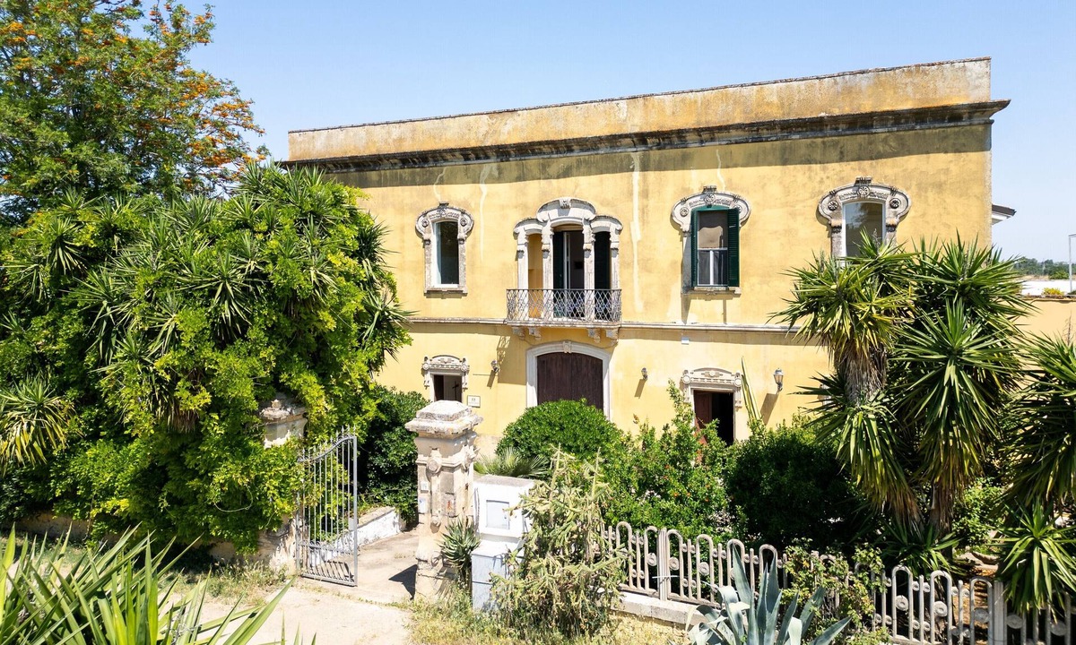Cutrofiano Apartment | Apartment 'Casina Grassi in Salento' with Private Terrace, Wi-Fi and Air Conditioning