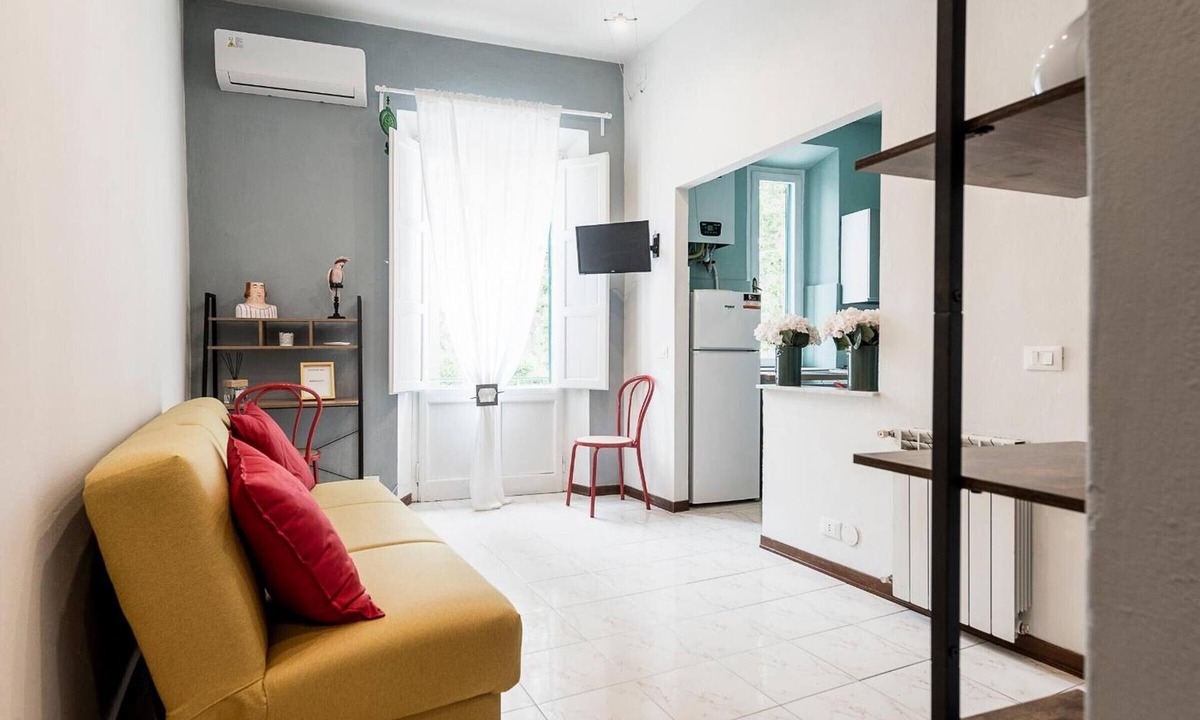 Pisa Apartment | Apartment 'Family House' with Balcony and Wi-Fi