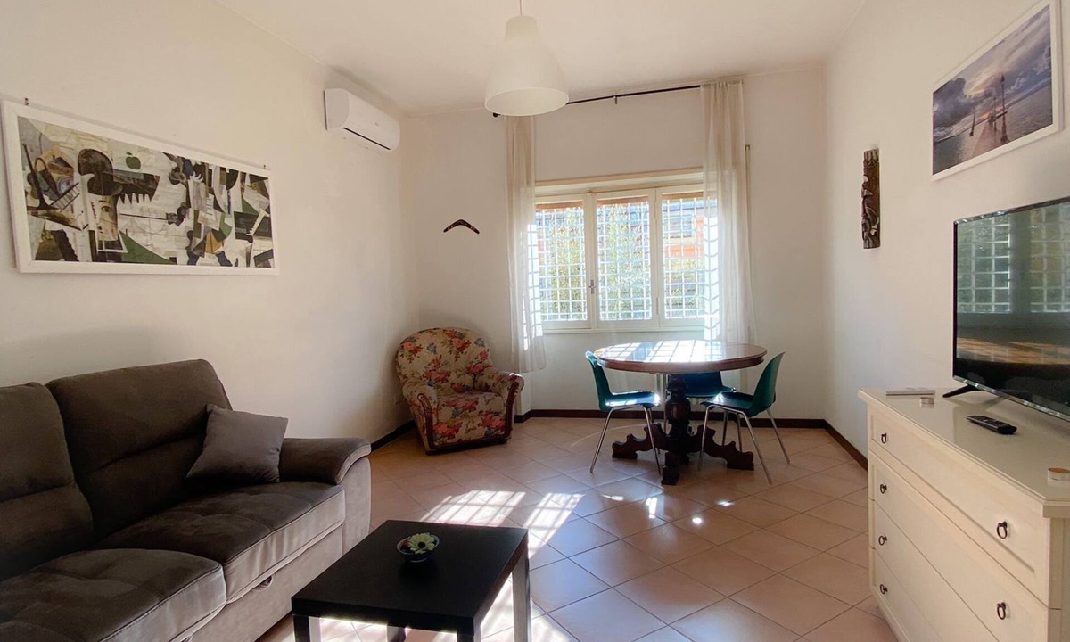 Quartiere XXII Collatino Apartment | Apartment for 4 in via Tiburtina, Wi-Fi, A/C