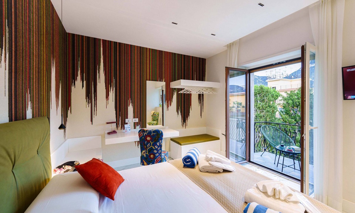 Piano di Sorrento Apartment | Apartment 'Gio Mar Green' with Mountain View, Wi-Fi and Air Conditioning