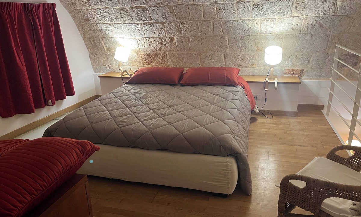 Mola di Bari Apartment | Apartment in the center a stone's throw from the seafront