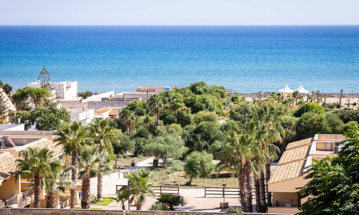 Triscina Apartment | Apartment in Triscina by the Sea with Pools