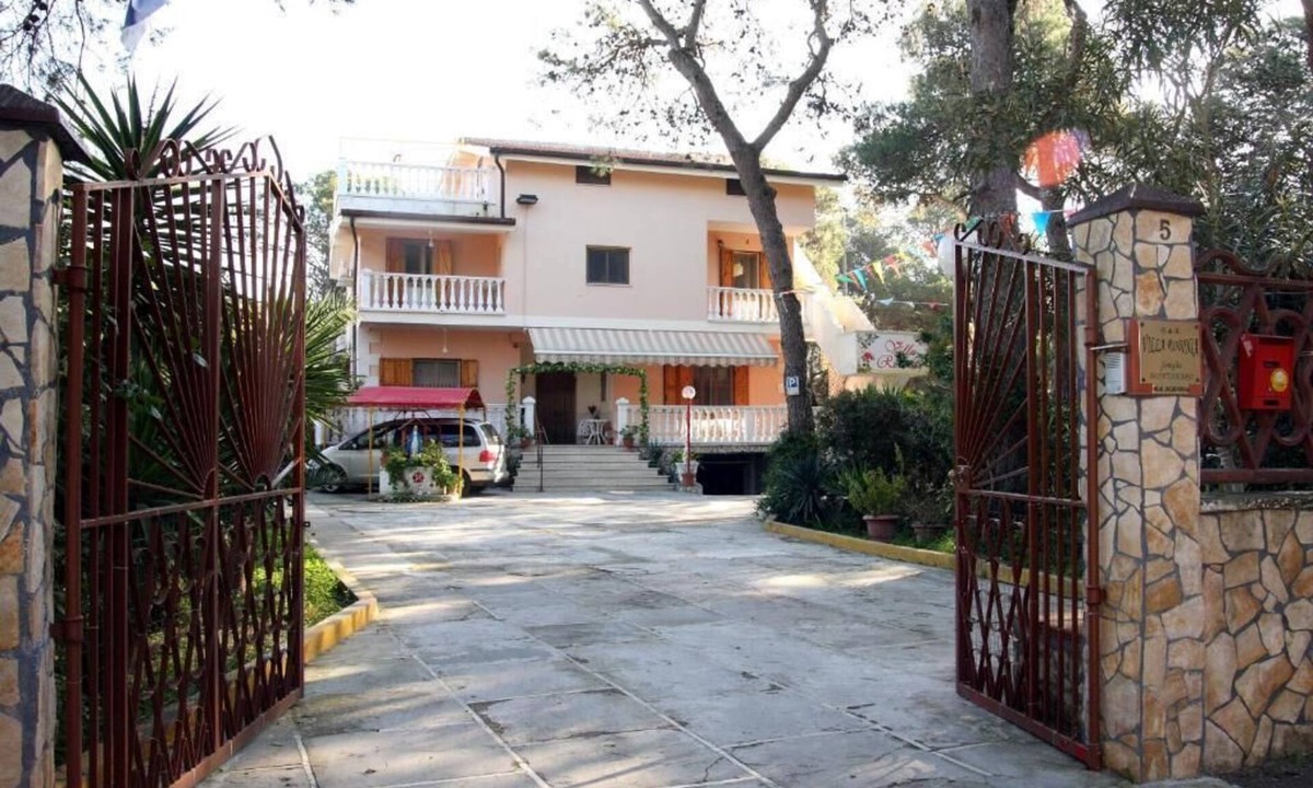 Massafra Bed & Breakfast | Apartment in villa near the sea