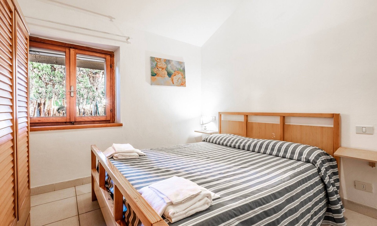 Ansedonia Apartment | Apartment 'La Capannuccia C' with Shared Garden, Wi-Fi and Air Conditioning