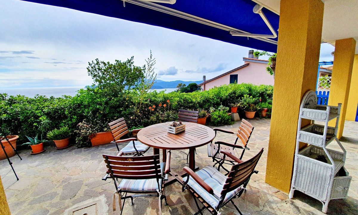 Capoliveri Apartment | Apartment "La Perla del Golfo" with Sea View & Terrace