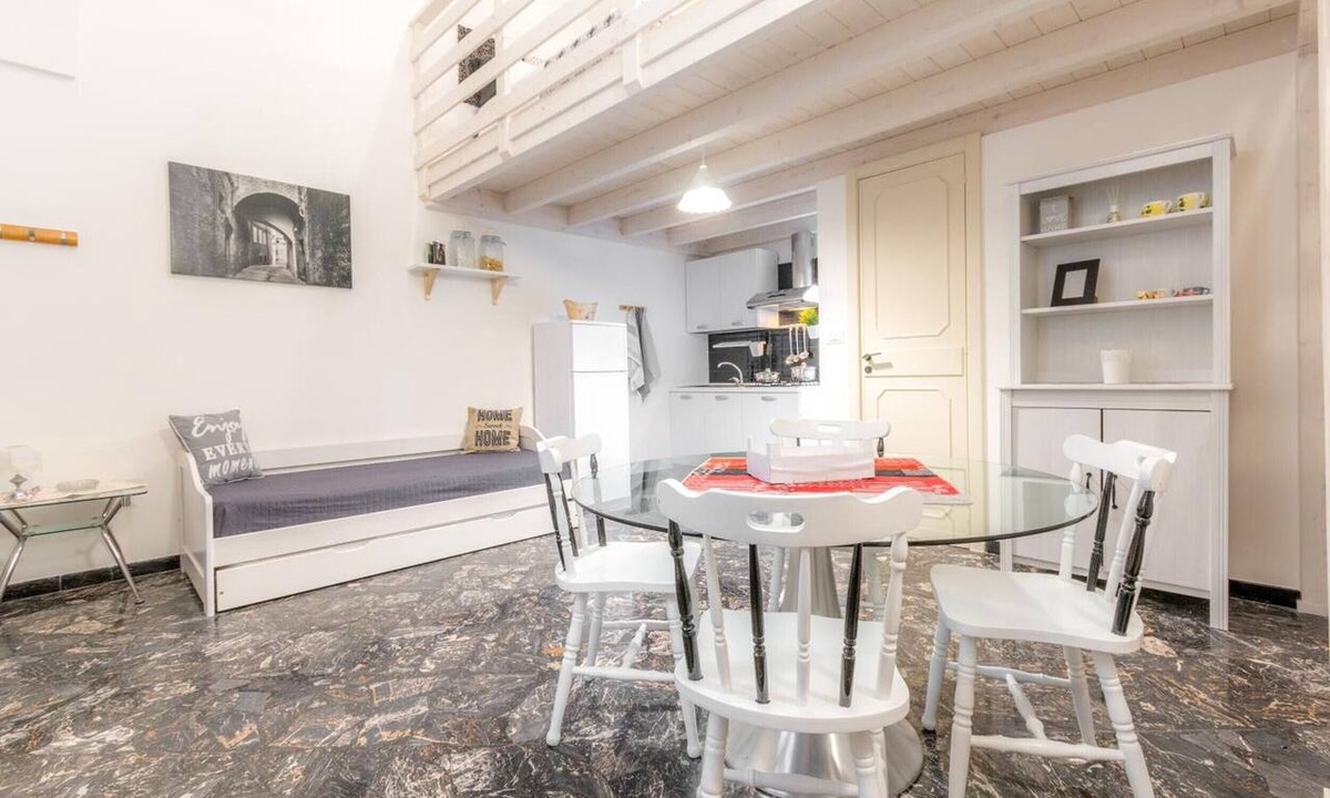 Martano Apartment | Apartment 'Rondinella By Palazzo Refolo' with Private Garden, Wi-Fi and Air Conditioning