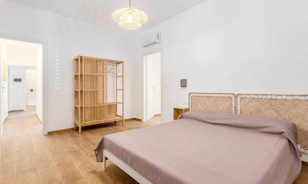 Palermo Apartment | Apartment 'Travel Rooms-Arenella Piano Terra 2' with Mountain View, Wi-Fi and Air Conditioning