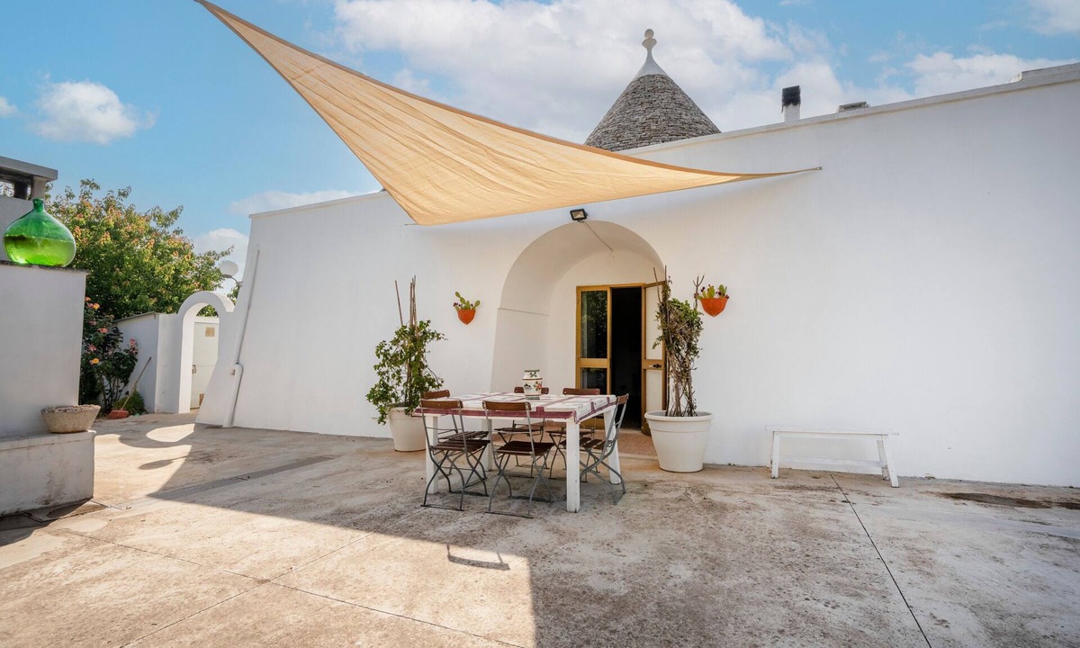 L'Assunta Apartment | Apartment 'Trullo' with Shared Pool, Private Terrace and Wi-Fi
