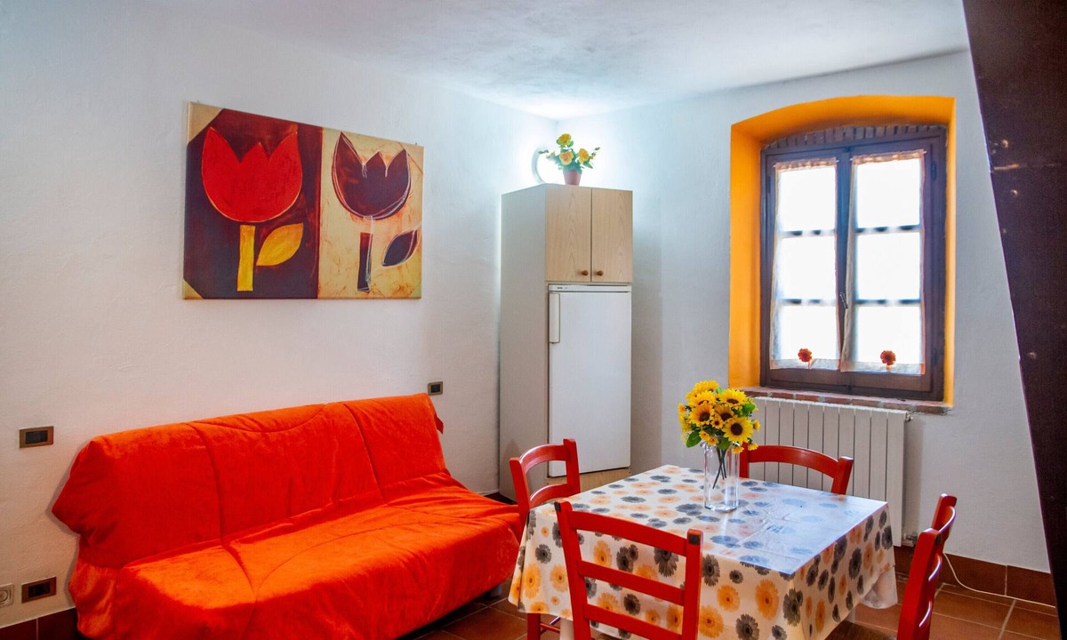 Gavorrano Apartment | Apartment 'Vecchio Molino - 2' with Shared Terrace, Shared Garden and Wi-Fi