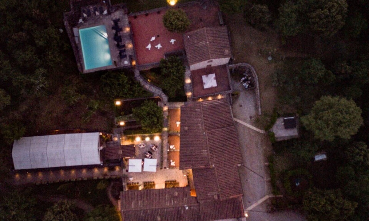 Monteriggioni House | Apartment with A/C, WIFI, private pool, sauna, hot tub, TV, patio, panoramic view, close to Siena