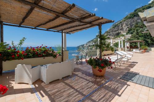 Amalfi Apartment | Apartments Amalfi Design Sea View accessible by 250 steps