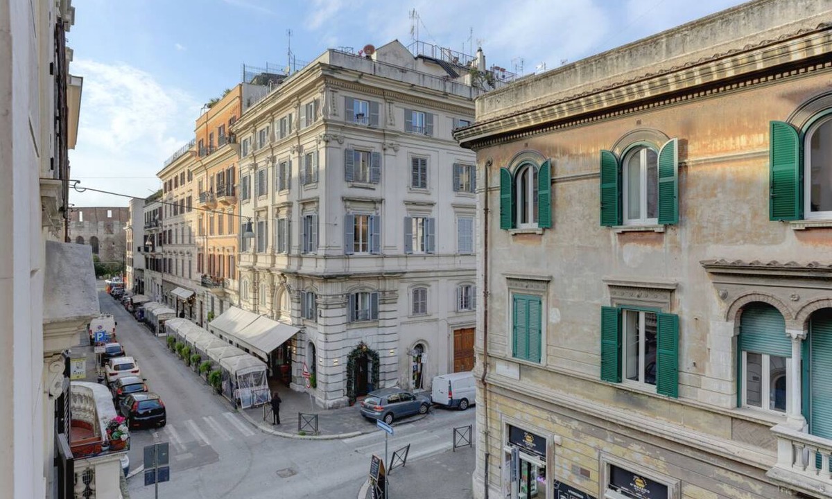 Celio Apartment | APPARTAMENTO SANTI QUATTRO 1 - HOME AND MORE