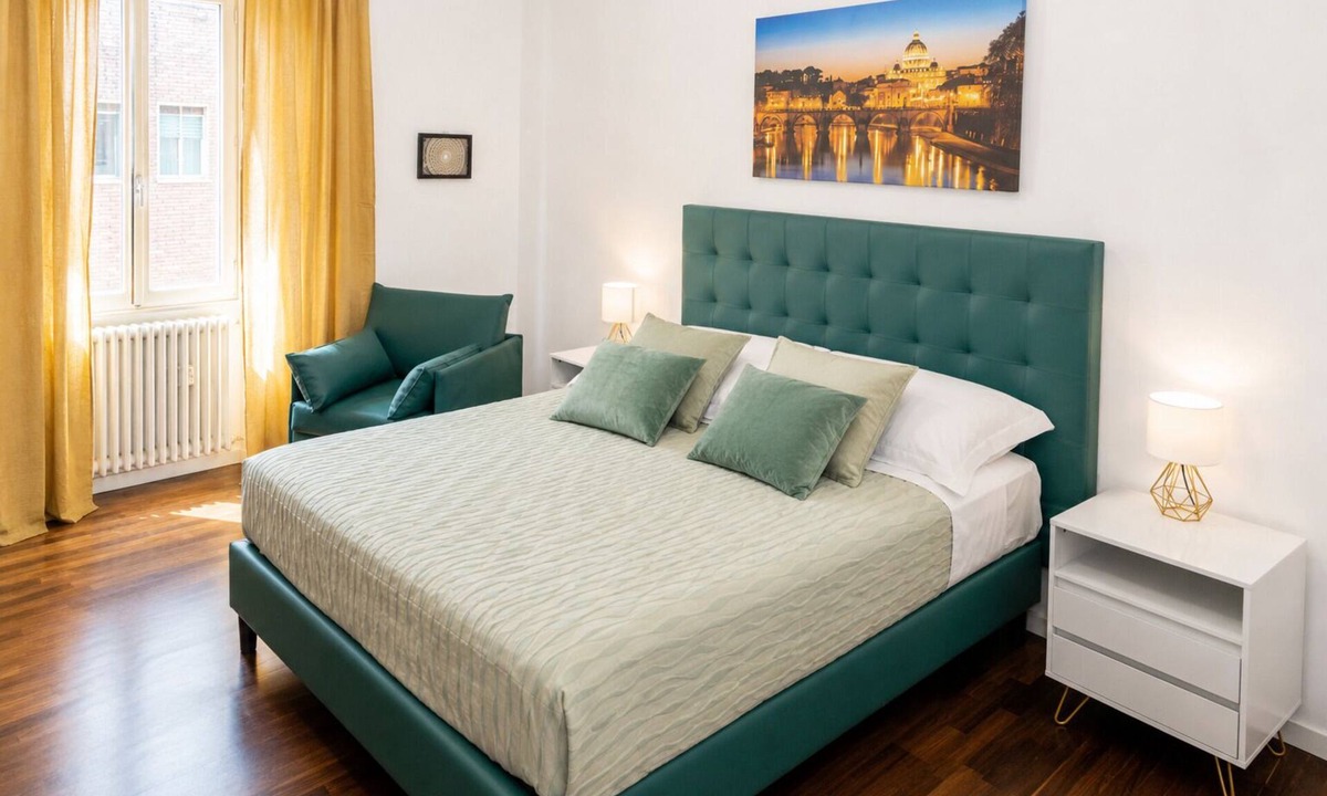 San Giovanni Apartment | appia terrace apartment san giovanni