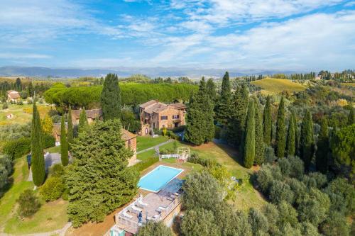 Montaione Apartment | Apt Ciclamino Shared Pool & Activities in Tuscany - Happy Rentals