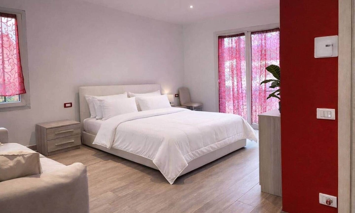 Marghera Apartment | Arvén Crimson - studio apartment 15 min. from Venice