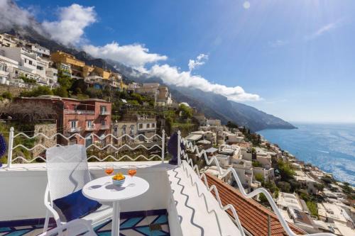 Chiesa Nuova House | Aurora Luxury Suites Seaview
