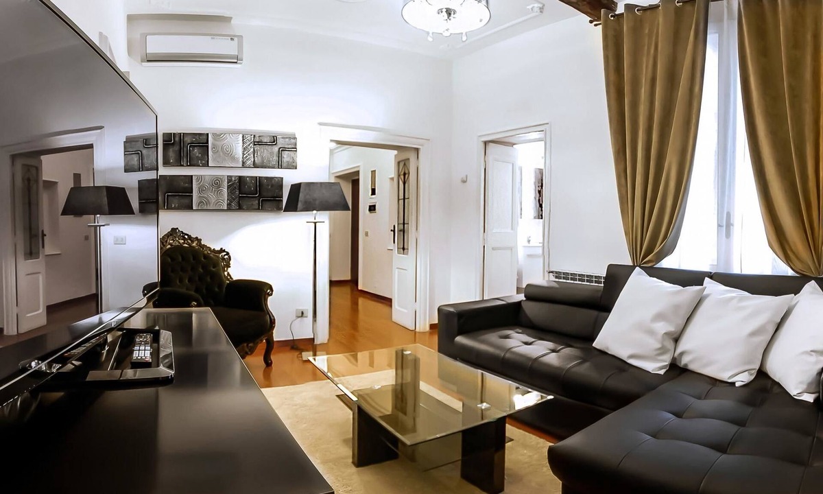 Rione V Ponte Apartment | Banchi Apartment