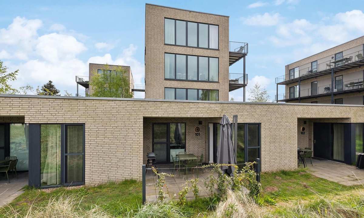 Lembruch House | Beach front home in Lembruch/Dümmer See with lake view