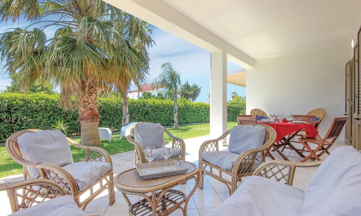 Porto Palo House | Beach front home in Porto Palo with WiFi