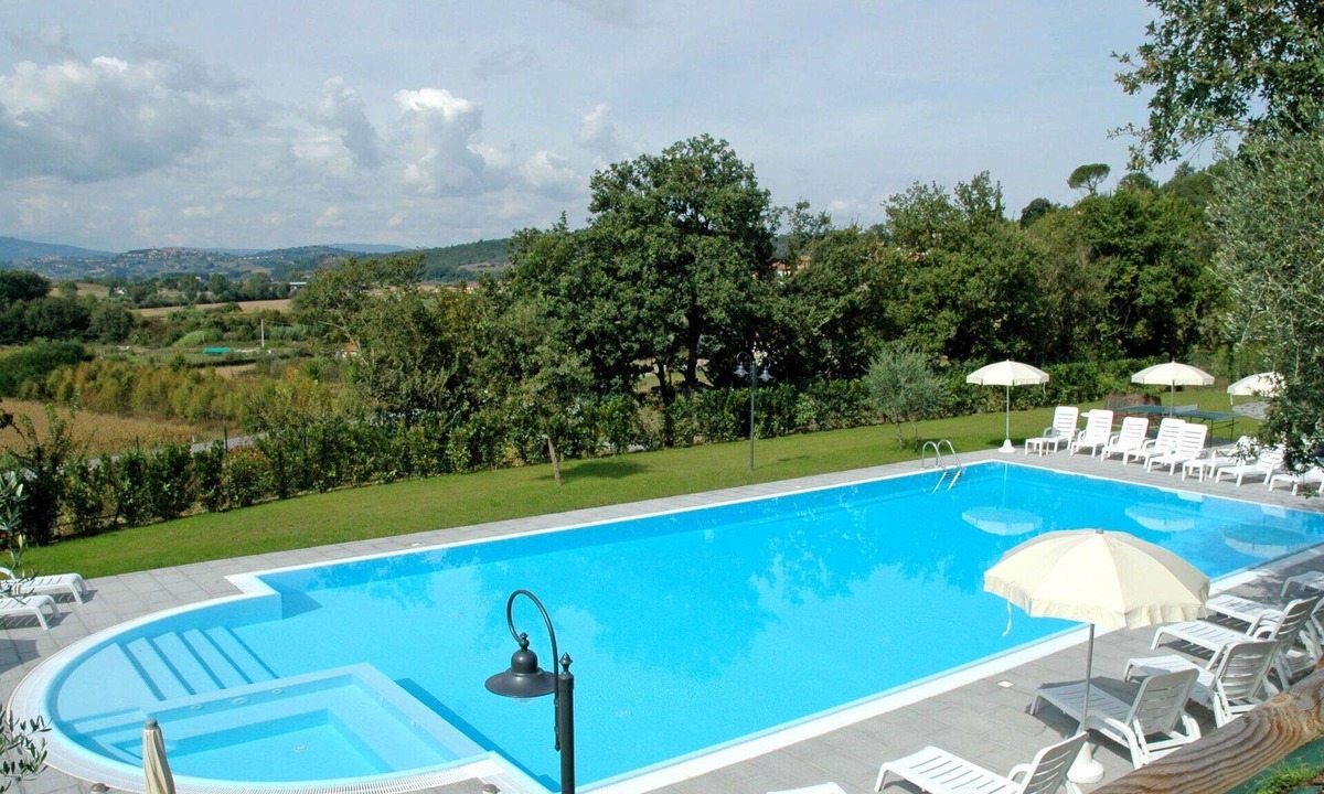 Popoltaio-Schiacciato Villa | Beautiful apartment in villa for 8 people with pool, A/C, WIFI, TV and patio