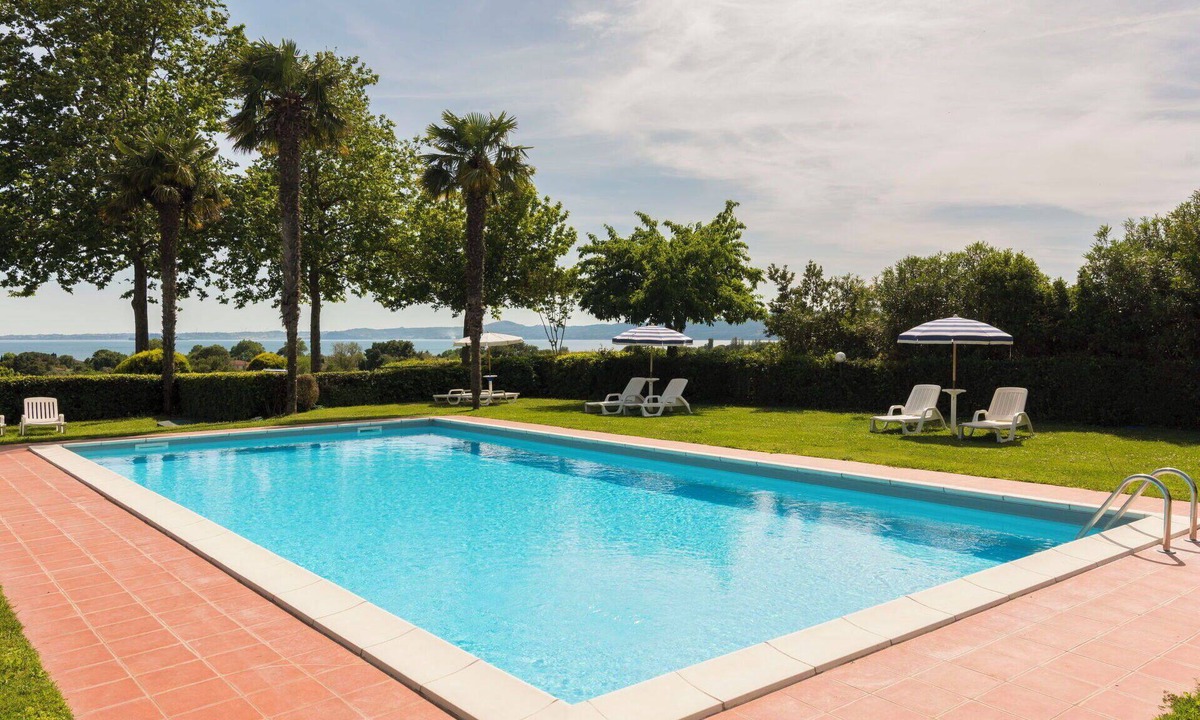 Bolsena Villa | Beautiful apartment in villa for 4 people with pool, WIFI, TV, terrace and pets allowed