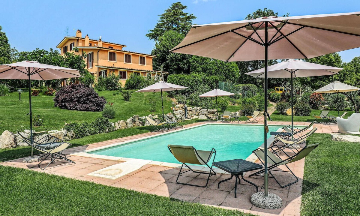 Capranica Apartment | Beautiful apartment in Capranica VT with WiFi