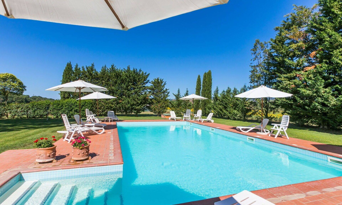 Suvereto Villa | Beautiful apartment in villa for 3 people with WIFI, A/C, pool, TV and terrace