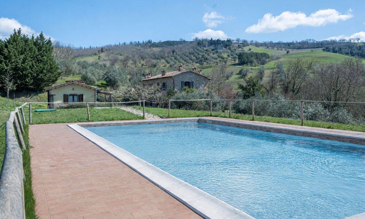Lidarno House | Beautiful apartment in villa with pool, A/C, WIFI, TV, patio, pets allowed and panoramic view