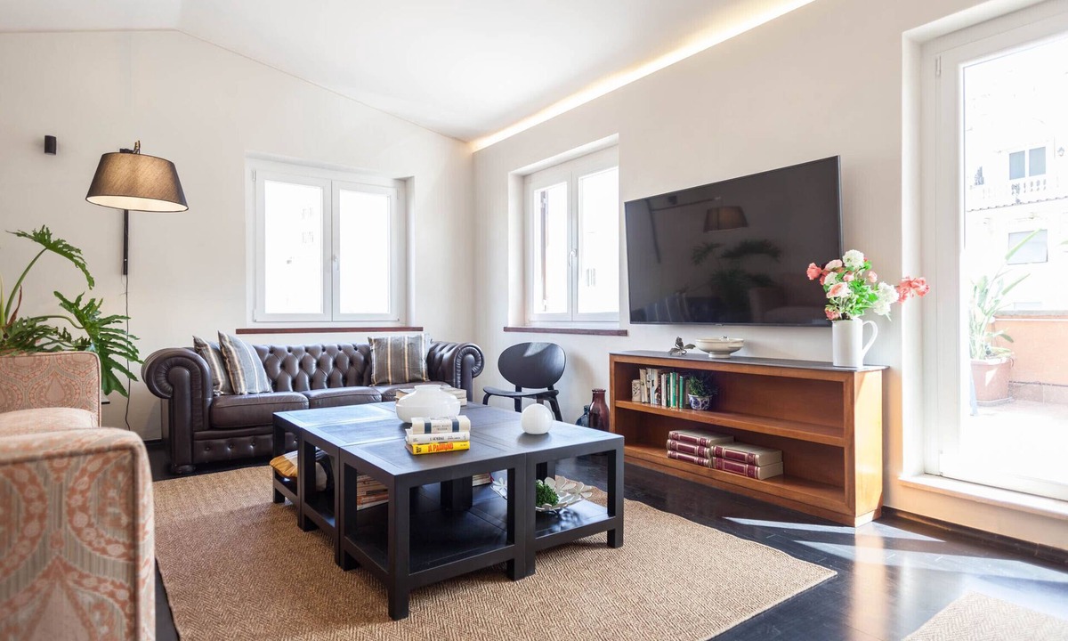 Monti Apartment | Beautiful Penthouse With Terrace for Families & Friends Colosseum