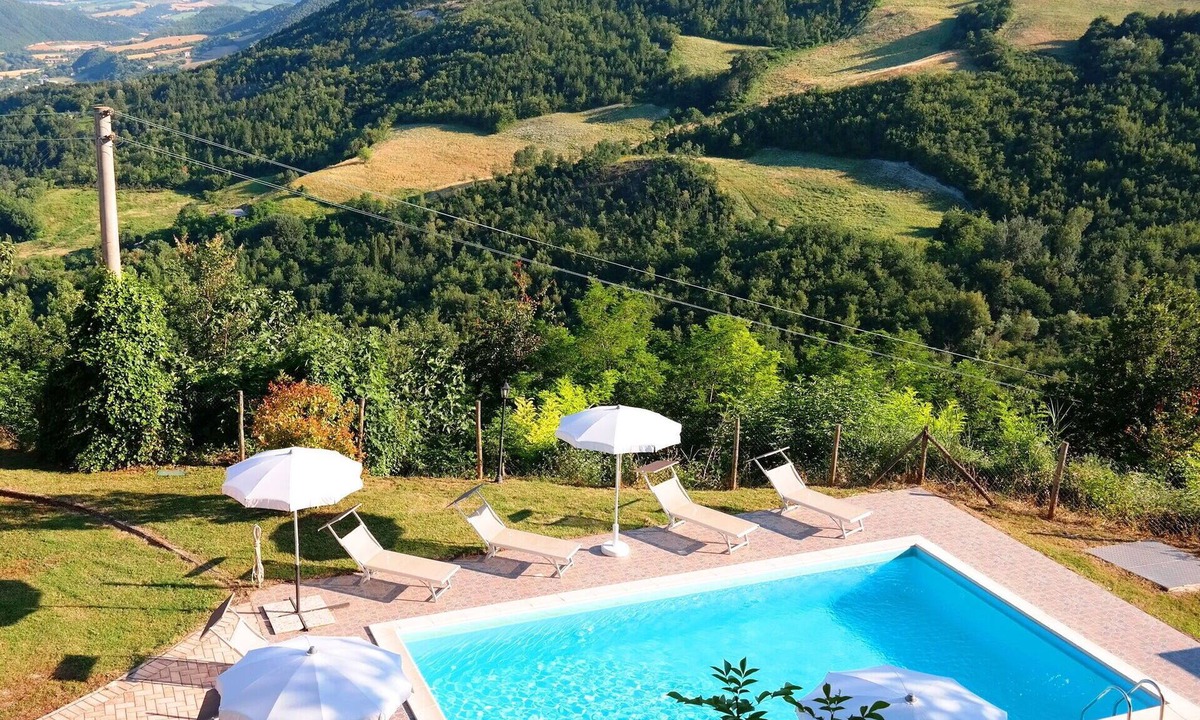 Acqualagna Villa | Beautiful private villa with private pool, WIFI, TV, terrace and panoramic view, close to Urbino
